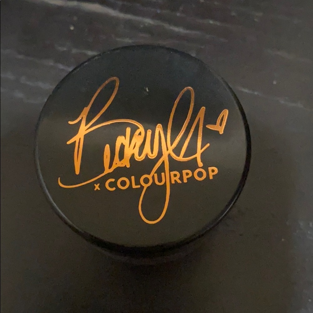 Color pop highlighter